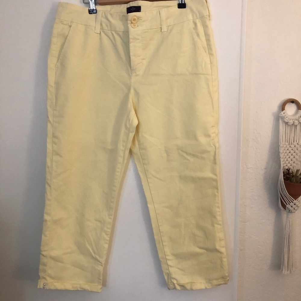 NYDJ canary yellow Capri pants